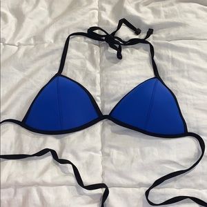 Triangl bikini top
